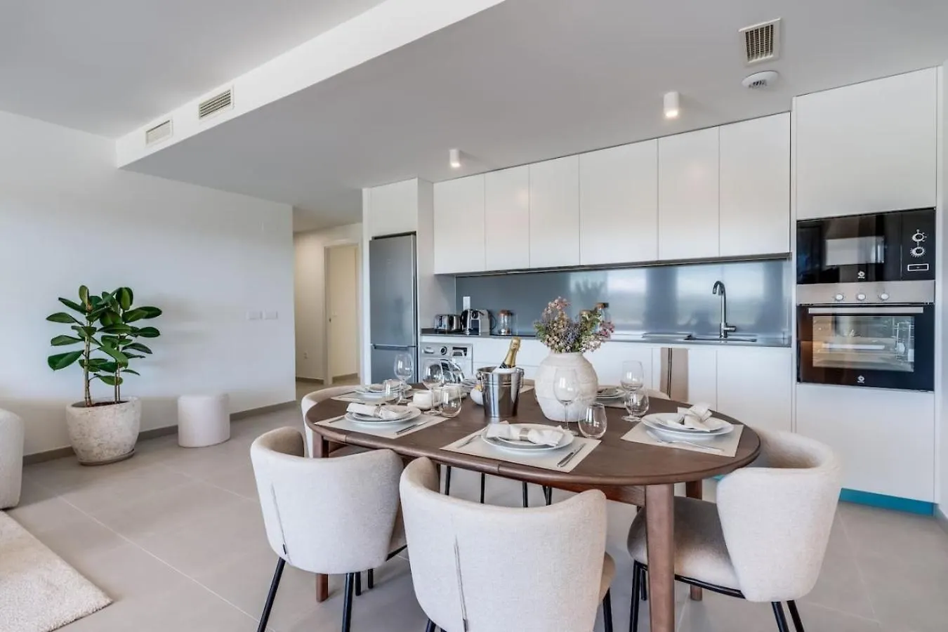شقة 3Br With Great Panoramic Views At Oceana Gardens إِستيبونا